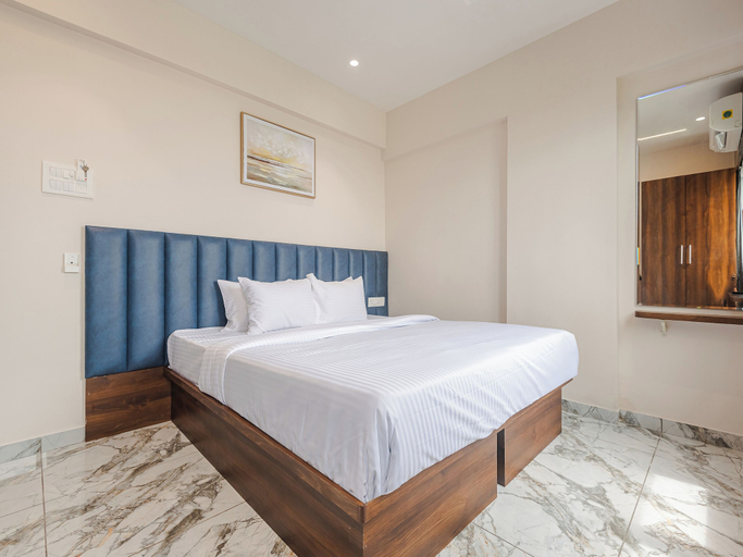Room 2, HOTEL GOLDEN DAWN, Thane