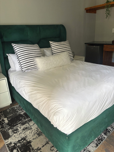 Room 4, Homely Escapes, Mopani