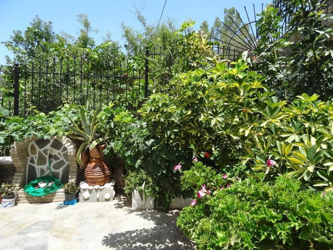 Property grounds 4, Villa Fenia, South Aegean