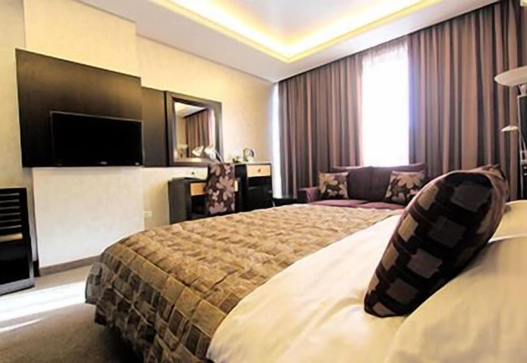 Bedroom 4, Elite Hotel By Beverly, Beirut