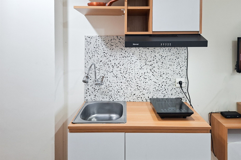Private kitchen 5, Serene Studio For 2 Pax At Cisauk Point Apartment, Tangerang