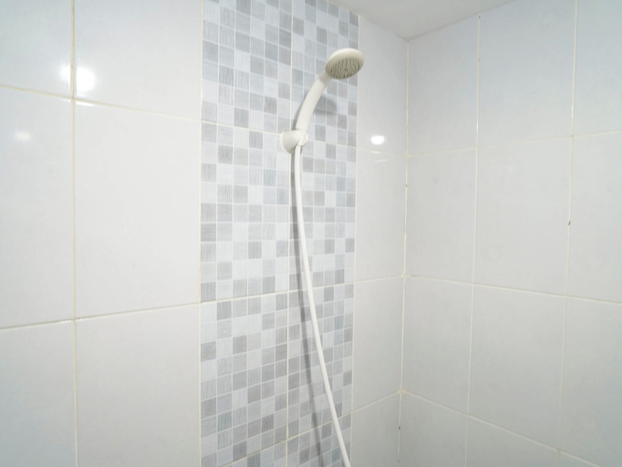 Bathroom 3, Cozy 1Br For 2 Pax At Tokyo Riverside Pik 2 Apartment, Tangerang