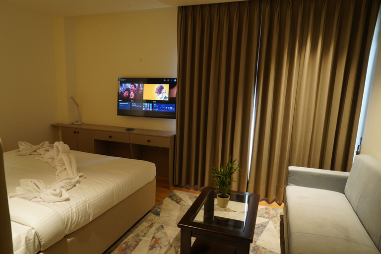 Room 4, Luxe Manor, Sahibzada Ajit Singh Nagar