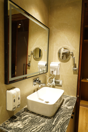 Bathroom 5, Luxe Manor, Sahibzada Ajit Singh Nagar
