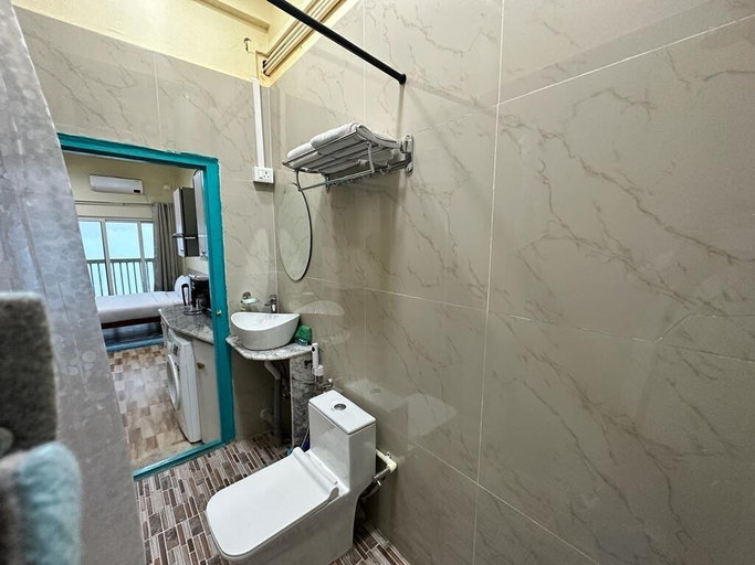 Bathroom 3, Aizawl Guest House, Aizawl