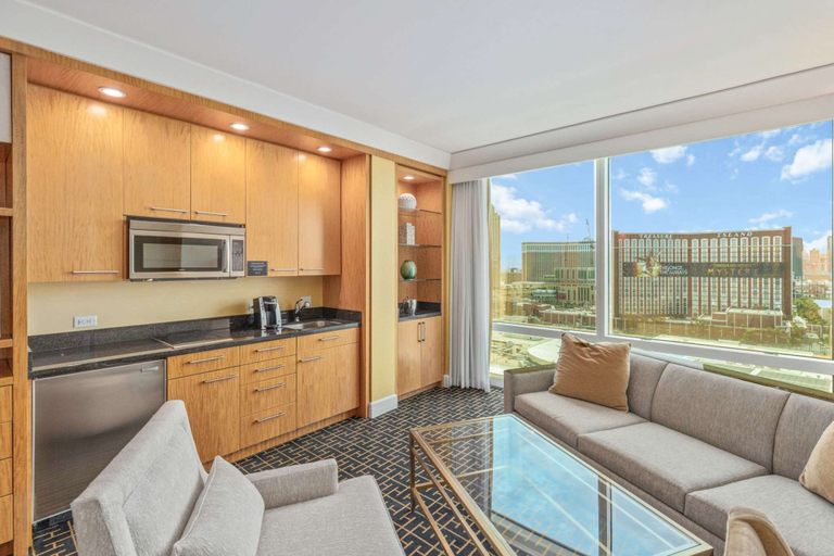 Interior 4, Newly Renovated Exquisite Trump Studio 1712 Great Views, Clark