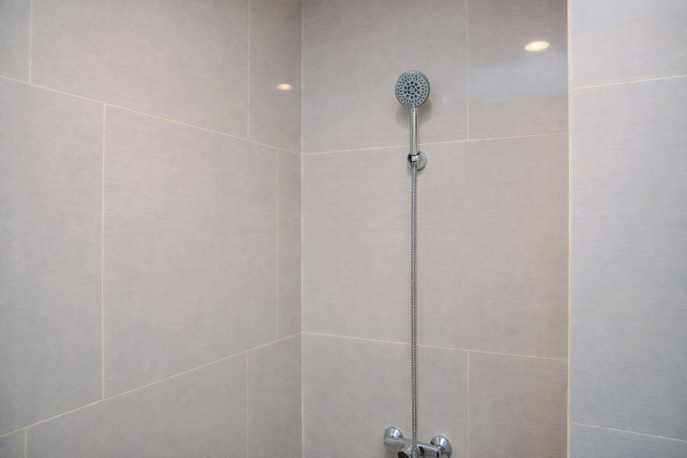 Bathroom 3, Urban Chic Studio At Vasaka Solterra Apartment, Jakarta Selatan