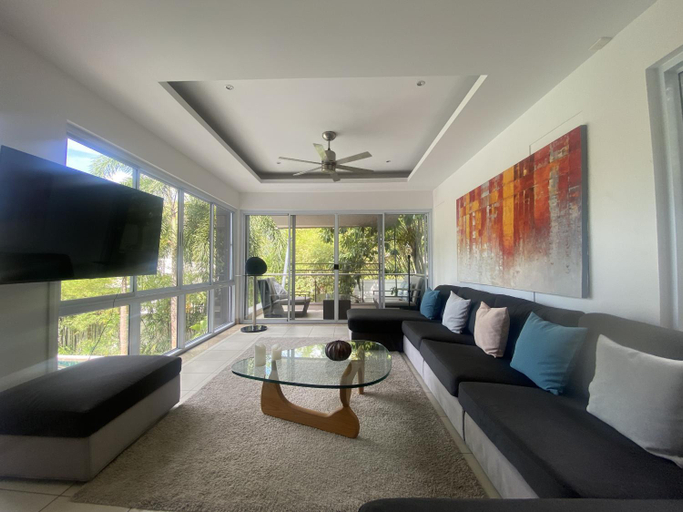 Shared lounge/TV area 5, Tropical Greenish Balcony Garden View 4BR Villa Tree Samui, Ko Samui
