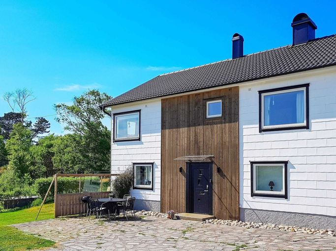 Exterior & Views, Holiday Home in Hälleviksstrand, Orust