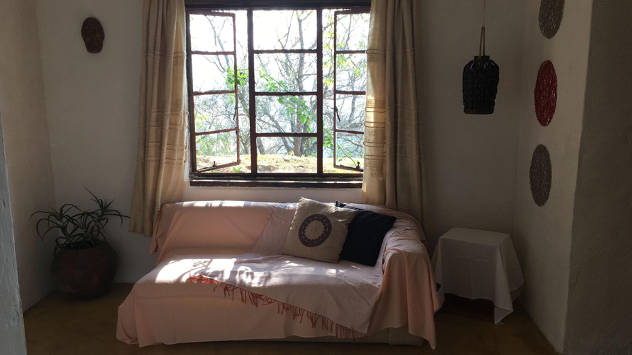 Bedroom 2, Wide Horizons Mountain Retreat, Ntondozi