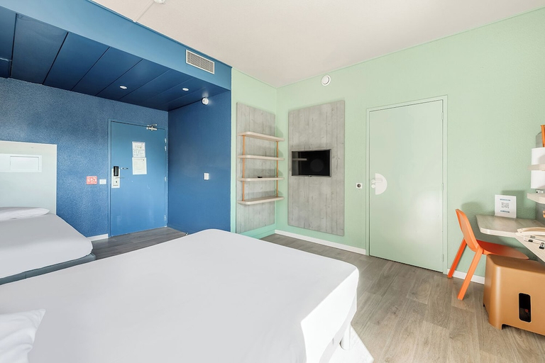 Bedroom 2, Ibis budget Bourgoin Jallieu Centre, Isère