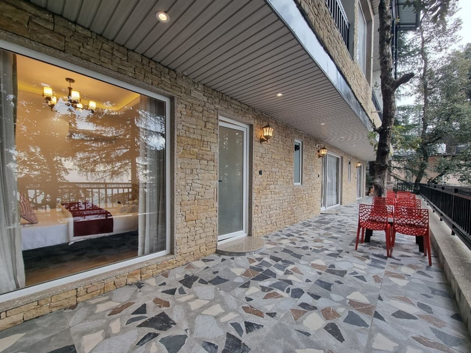Outdoor dining 4, Kavin Akasa - The Mall, Chamba