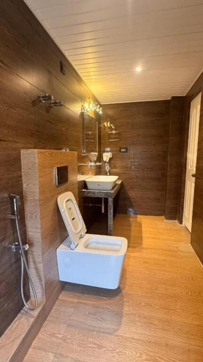 Bathroom 5, Juniper Mountain Resort, North Sikkim