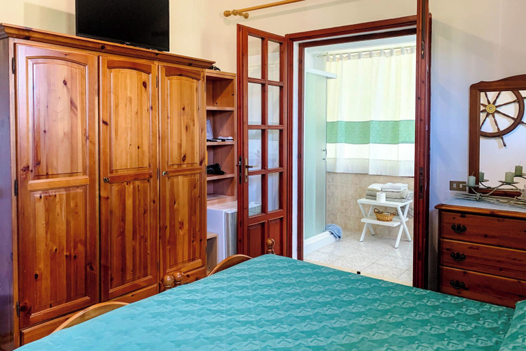 Room 2, VILLA GISA, Cagliari