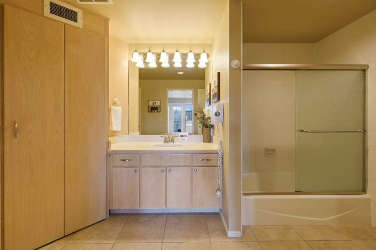 Bathroom 3, River Ridge 429a 2 Bedroom Condo, Deschutes