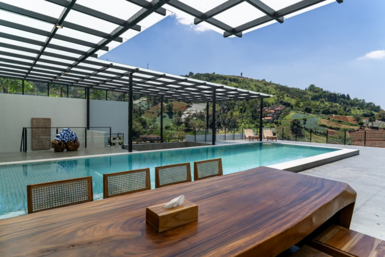 Rooftop pool 4, Diamond Hill 10 Br Heated Pool, Bandung