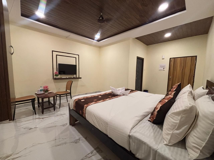 Room 4, Hotel Sky Palace, Ranga Reddy