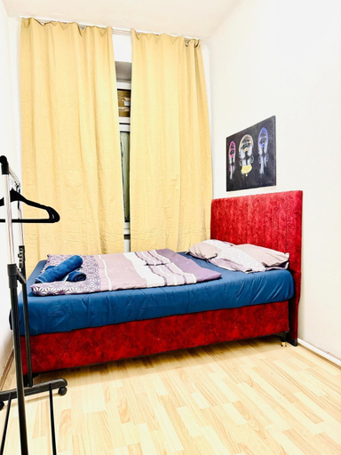 Room 5, Bright 4BR Apt for 8 Near FAC Platz, Wien