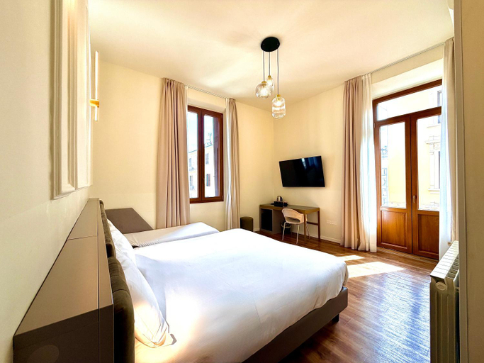 Bedroom 2, Duca D'Aosta, Florence