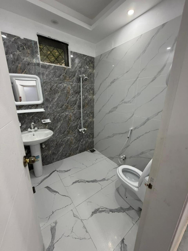 Bathroom 5, Comfort Lodge, Karachi