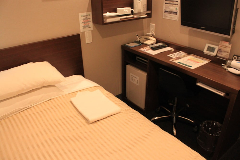 Bedroom 2, Crown Hills Sendai Aobadori Hotel, Sendai