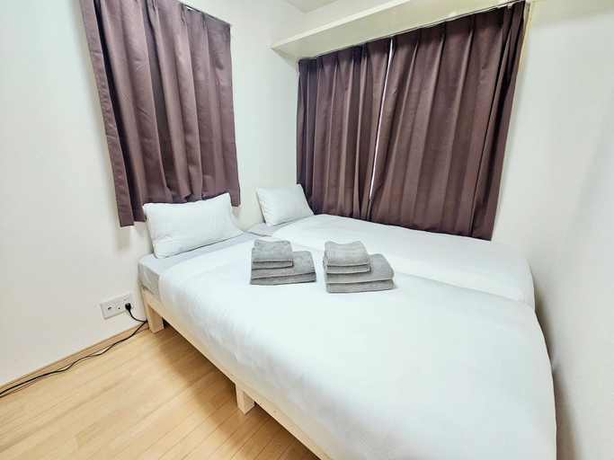 Bedroom 2, Gracious Higashi Shinjuku, Shinjuku