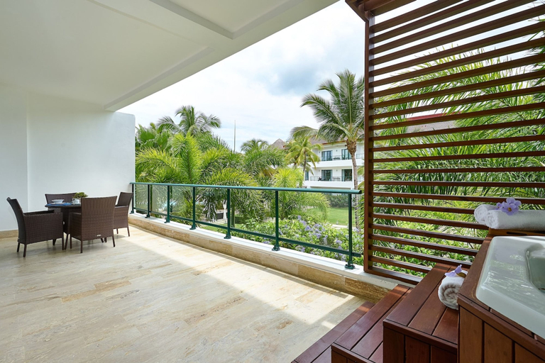Room 2, Sublime LUX Condo Terrenas Jaccuzi Beachfront, Las Terrenas