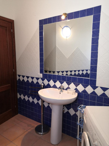Room 4, Fagr-masc01 in Agrustos, Nuoro