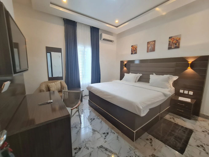 Room 5, Treasure Court Apartment, Obio/Akp