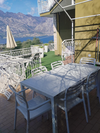 Others 4, Villa arianna, Verona