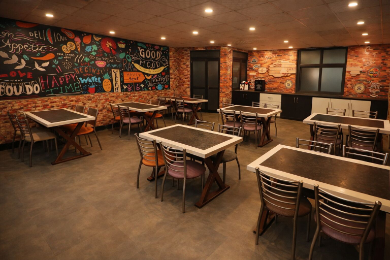 Food & Drinks, 99 Hotel Apple Park, Delhi