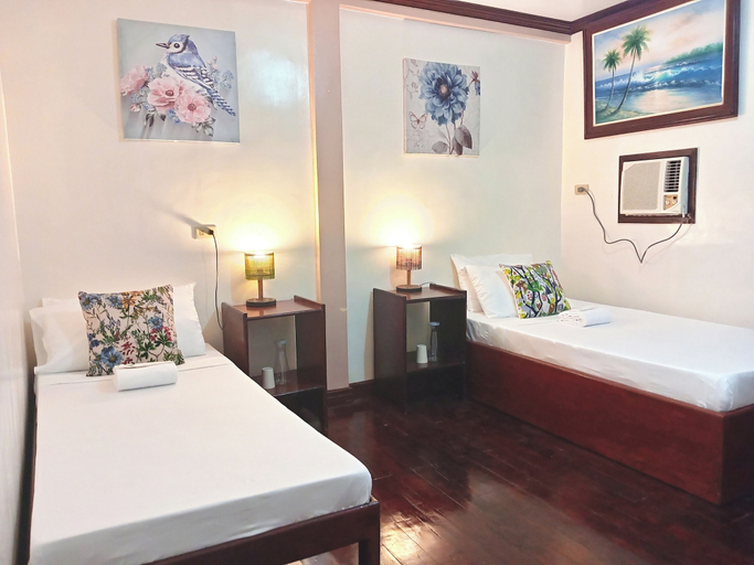 Room 2, Balinsasayaw Guest House, Puerto Princesa City