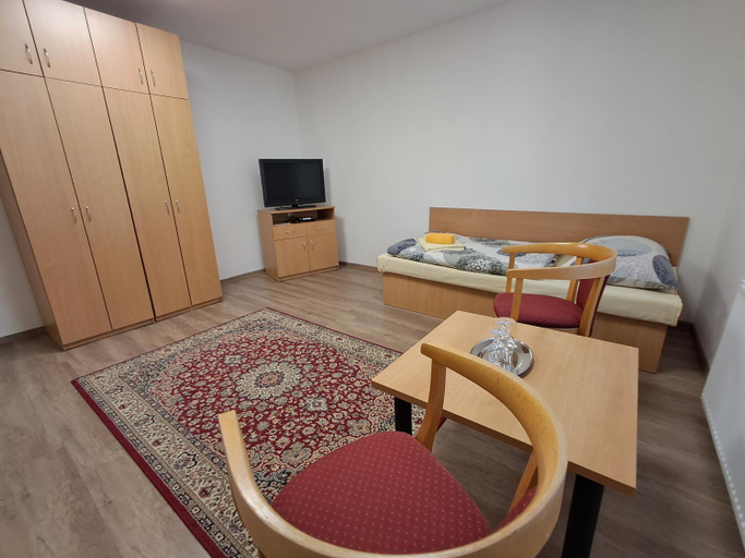Bedroom 2, SD Nemcovej 1, Košice I