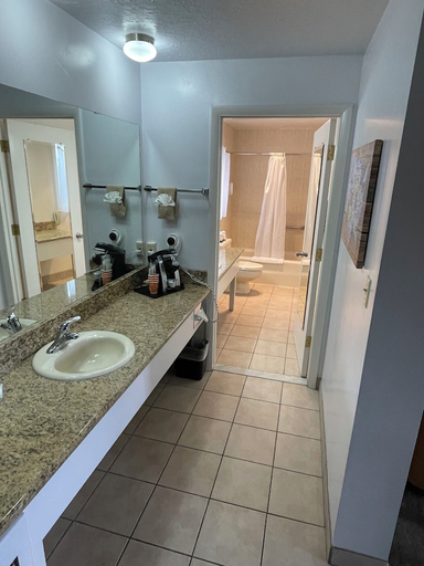 Bathroom 3, Econo Lodge Inn & Suites Vernal UT, Uintah