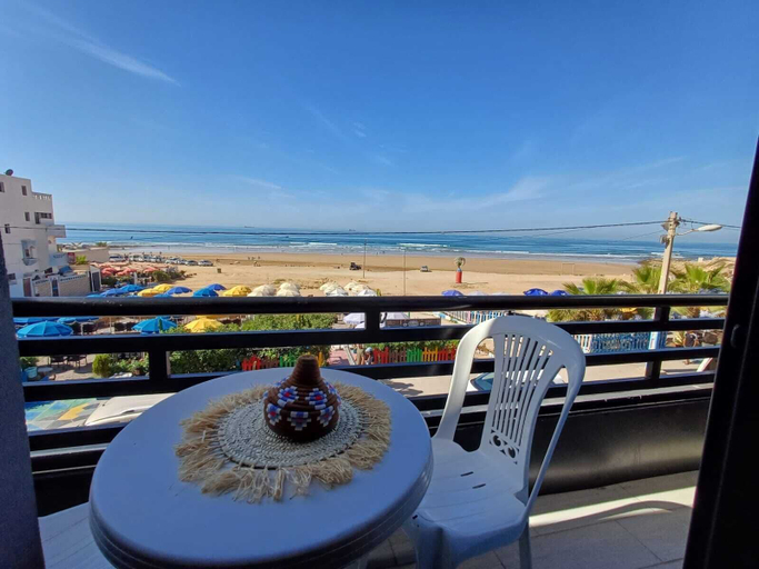 Outdoor dining 4, MiraMar Surf AnzA, Agadir-Ida ou Tanane