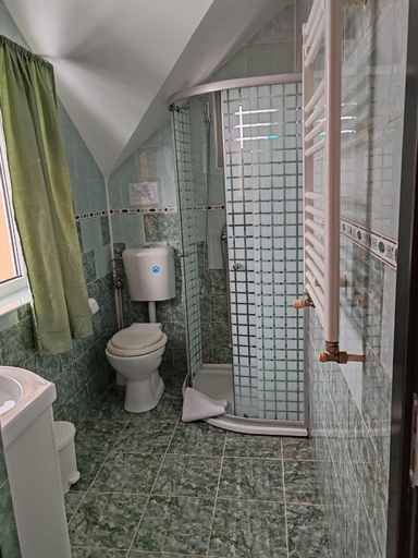 Bathroom, Casa Tamara, Bran