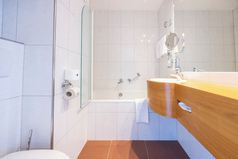 Bathroom 5, Fletcher Resort-Hotel Zutphen, Zutphen