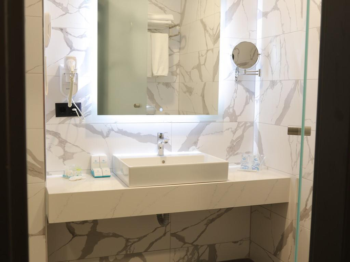 Bathroom 4, Adempira Thermal & Spa Hotel, Akköy
