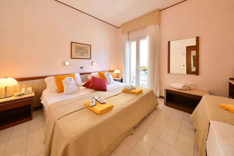 Bedroom 3, Grand Hotel Terme Di Augusto, Napoli