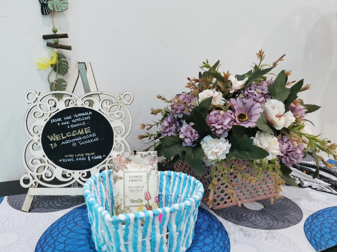 Food & Drinks, Tangkak Houses, Ledang