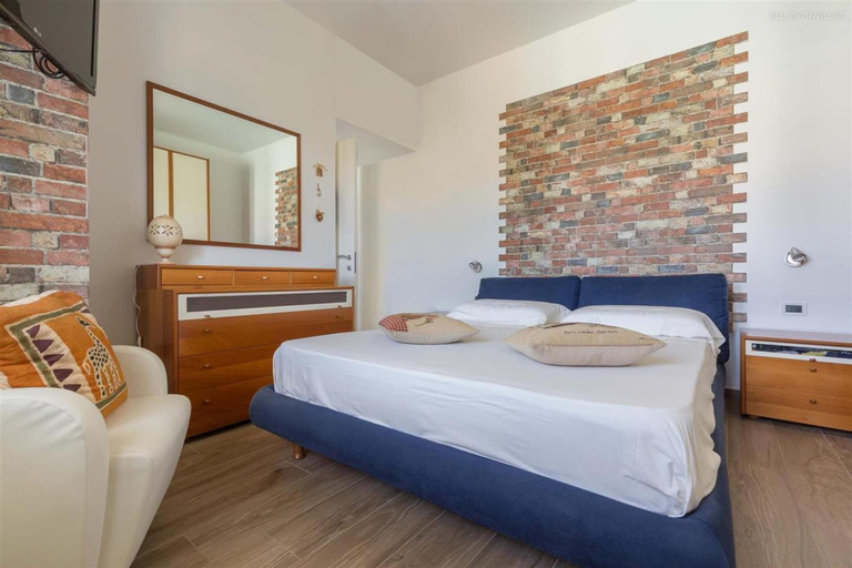 Room 5, 2248 Villa Padangi in Gallipoli, Lecce