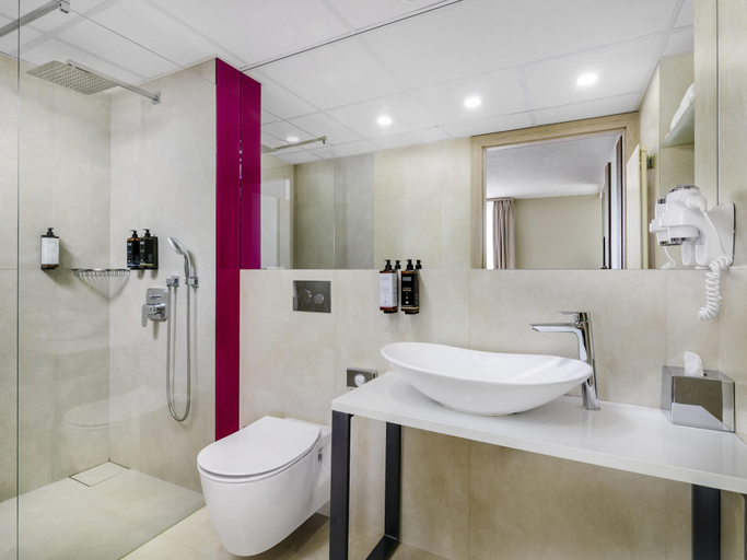 Bathroom 4, Hotel Mercure Lublin Centrum, Lublin City