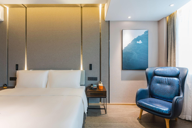 Bedroom 2, Atour Hotel Chongqing Nanping Pedestrian Street, Chongqing