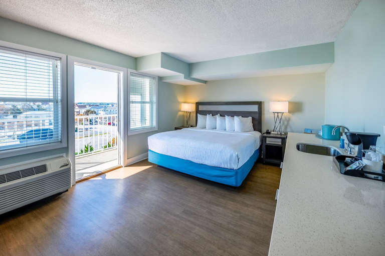 Bedroom 2, Commander Hotel, Worcester