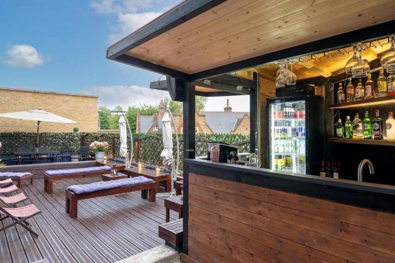 Food & Drinks 4, Shoreditch Luxe, London