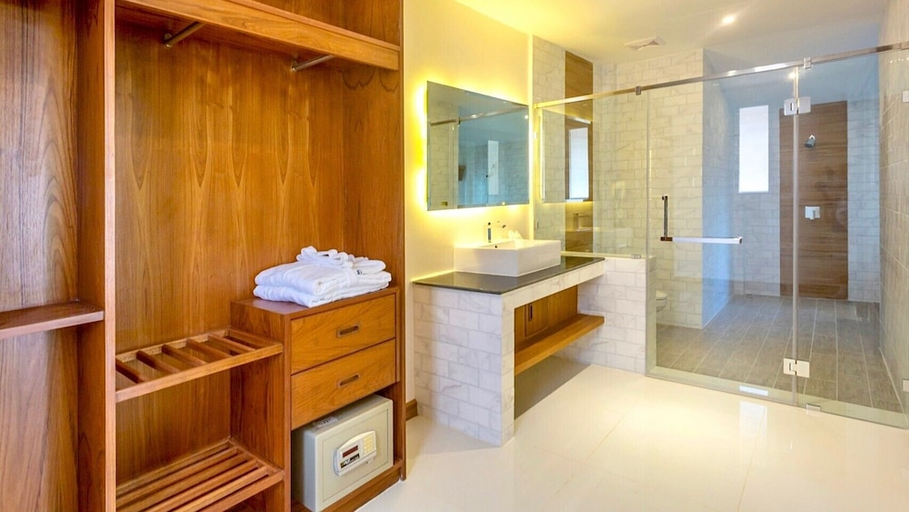 Bathroom 4, Aura Samui Best Beach Hotel, Ko Samui