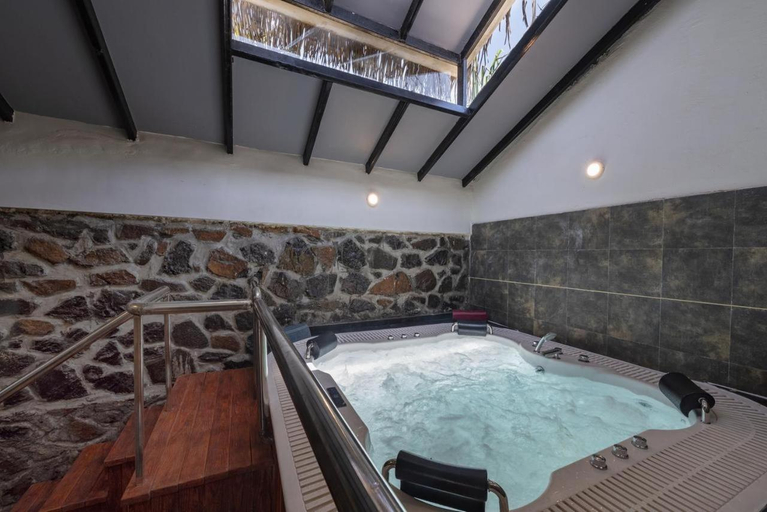 Sport & Beauty 2, Parnakuti Villa, Nashik