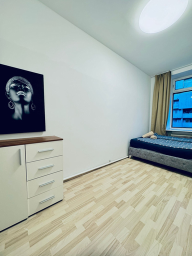 Room 3, Modern 3BR Apartment 10 Min to FAC Platz, Wien