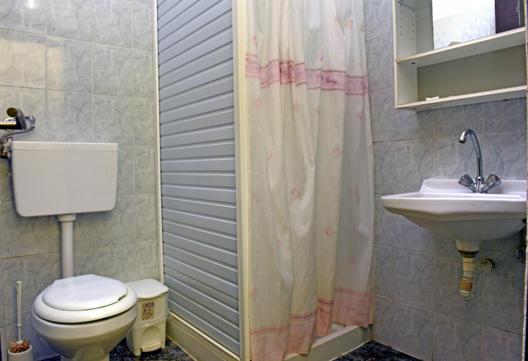 Bathroom 4, Hotel Dias Apartment, Central Macedonia