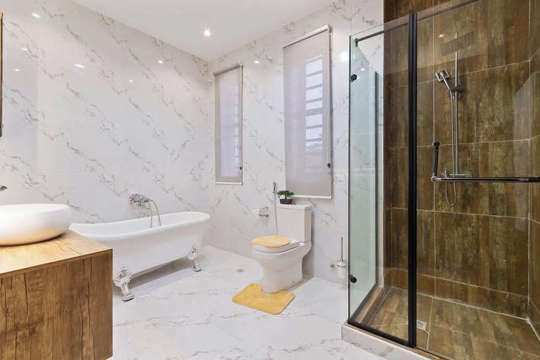 Bathroom 5, Homeland Apartment, Obio/Akp